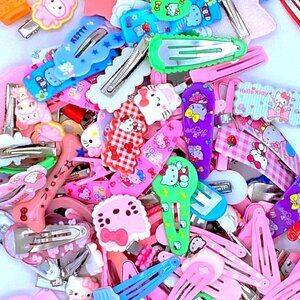 Various sizes Sanrio Hello Kitty Barrettes